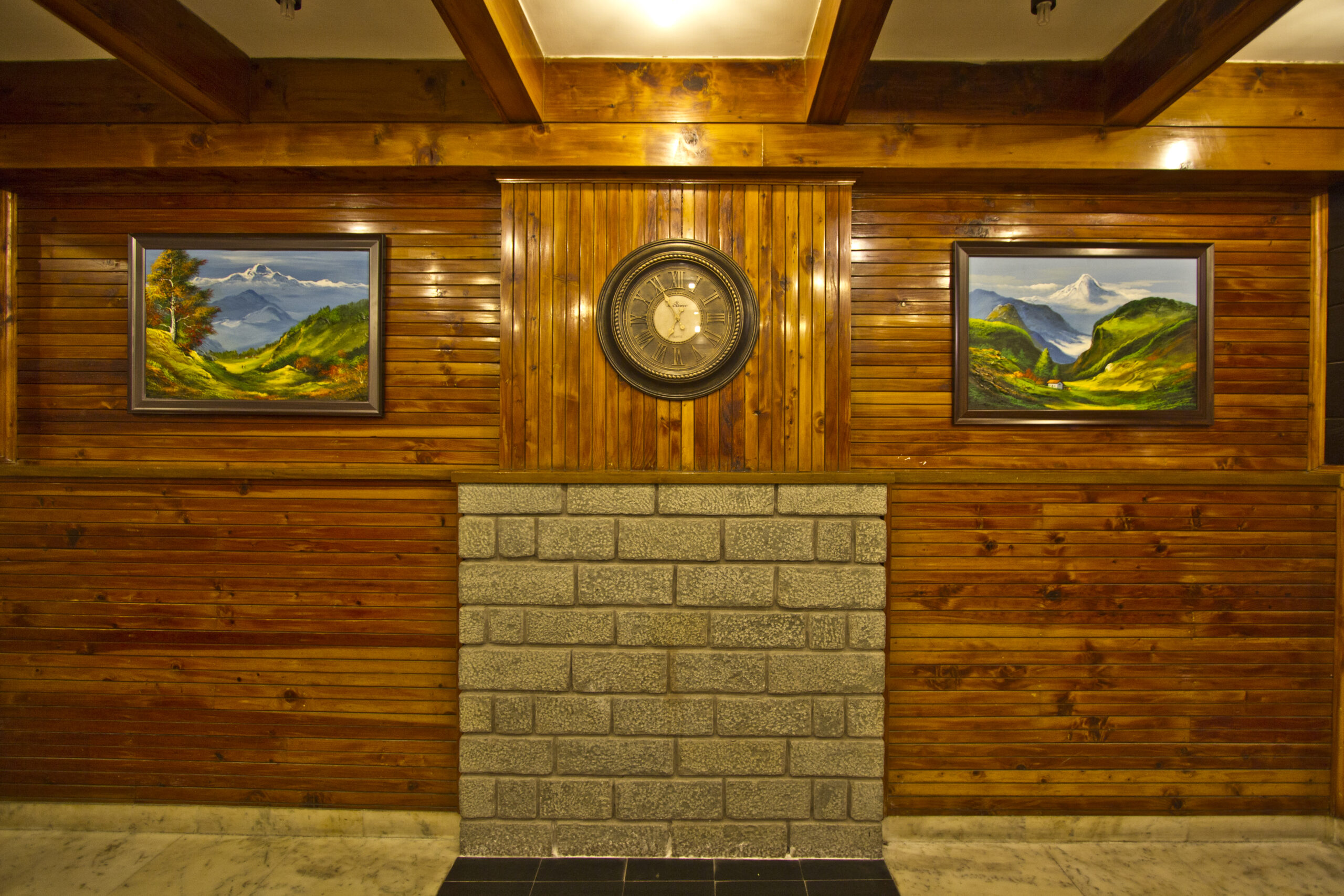 How to get benefited from online hotel booking in Manali